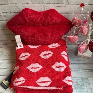 RACHEL ROY Feather Knit Lips Reversible Throw & BELLA LUX Fabric Lips Pillow